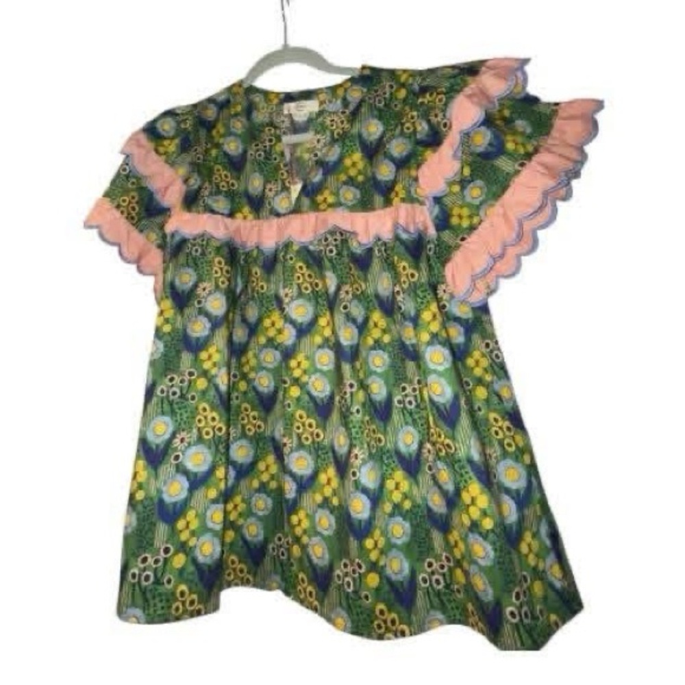 Entro Green Floral Blouse w/ Peach Trim. New with tags. 🏷️ Scalloped & ruffles!
